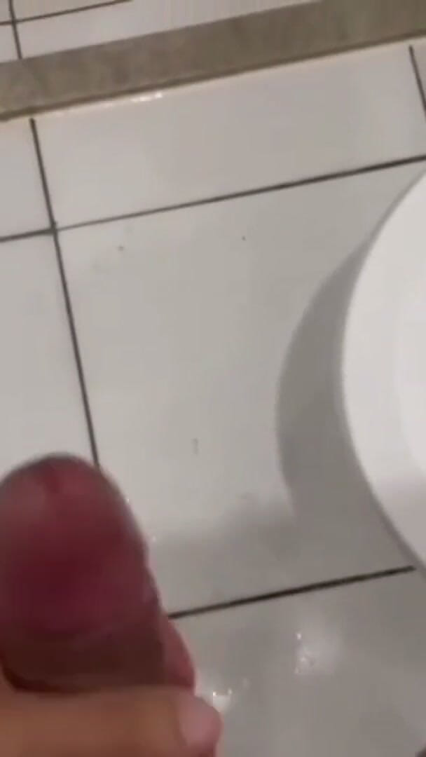 Mary Jhuana: Bbw douche pijpbeurt en plassen op grote tieten