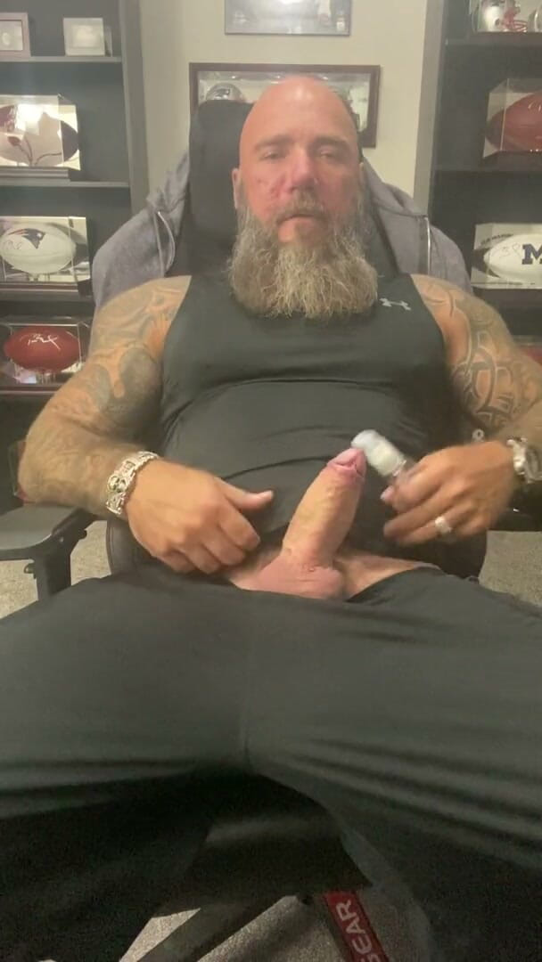 MasculineJason - Jason Collins: Getting off after my workout!