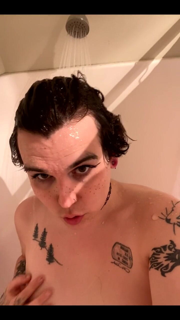 Lil Puddles: Ik wil dat je onder de douche gaat, zodat ik...