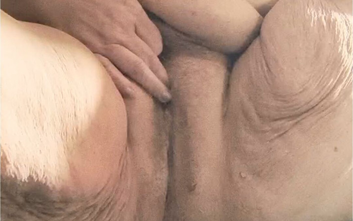 HerculesnVENUS: In ihrem neuen computerstuhl isst er ihre muschi, bis sie überall...