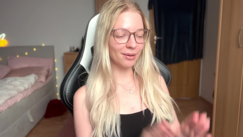 Goddess_Bella_Rae: Jak být skutečným otrokem cudnosti, průvodce přežitím