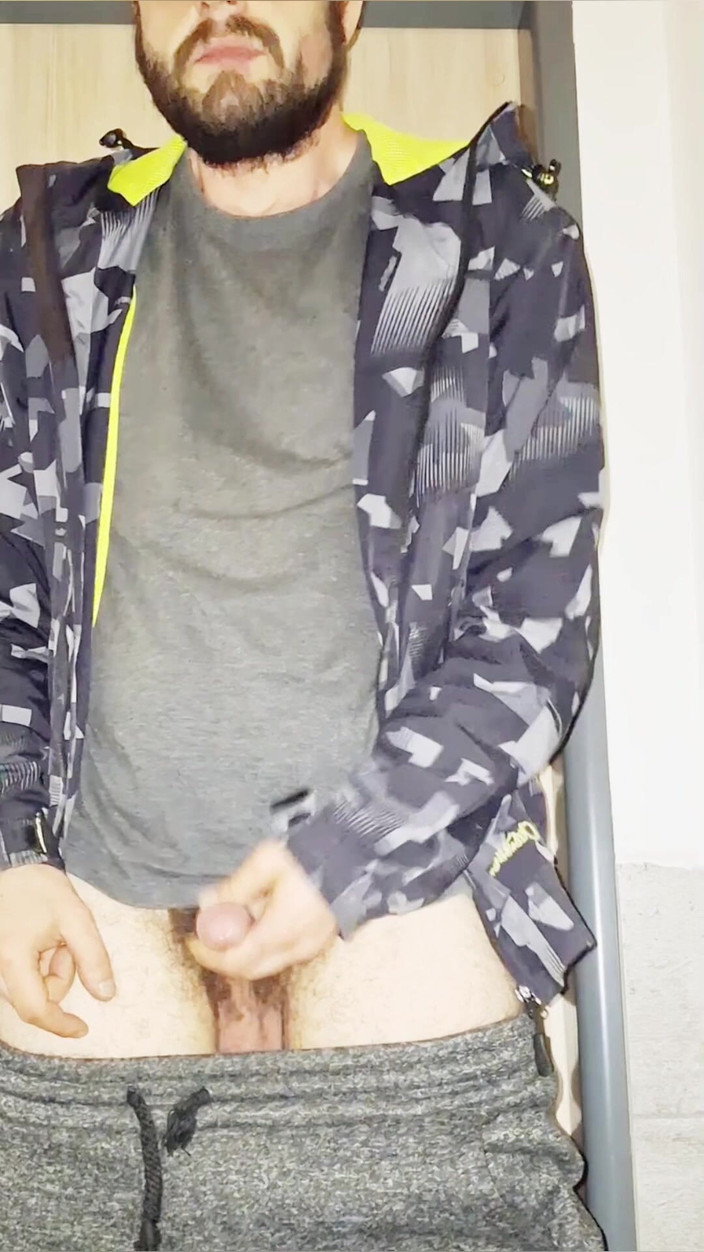 jerkofflover: When I Start Work Early in the Morning, I Pee...