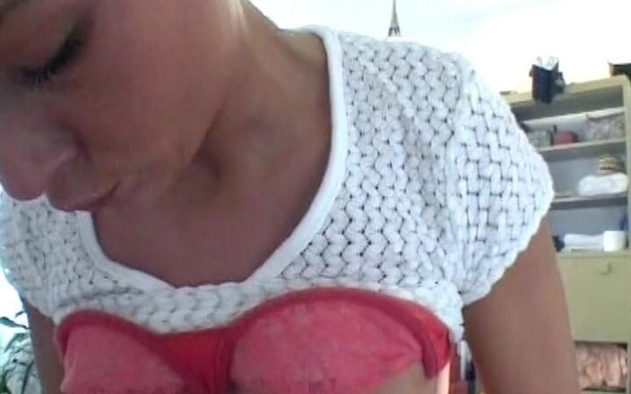 Busty German Sluts: छेदी हुई चूत वाली जर्मन बेब की पहली कास्टिंग