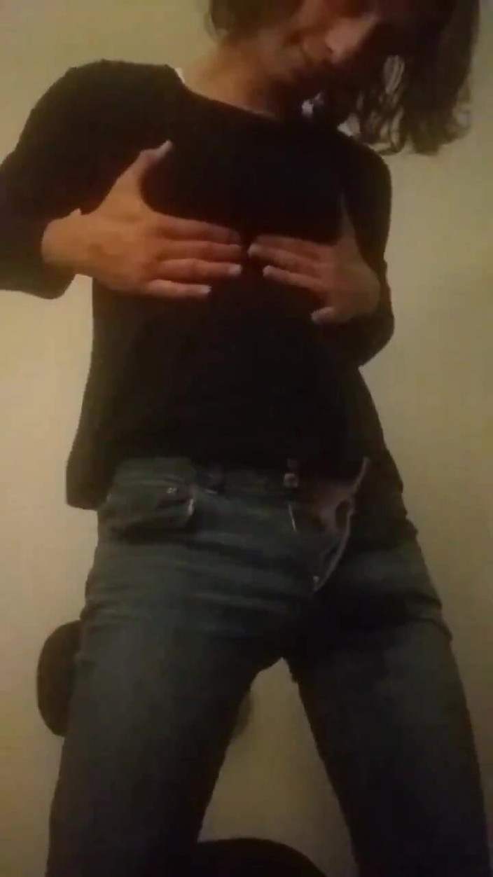 LilTaste: Bermain dengan dubur saya yang berkongkek