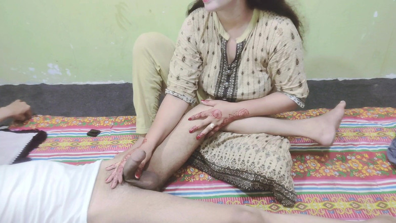 Pakistani CoupleX: Пакистанская бхабхи дези получает большой хуй в тугую киску