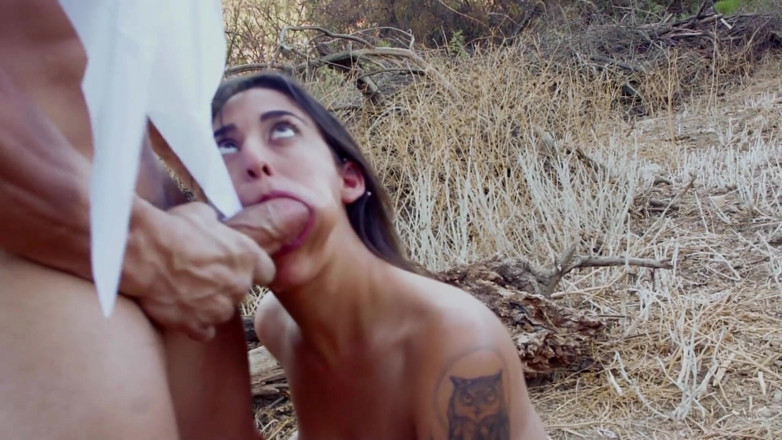 Radical: Sexy babe tragó su semen al aire libre