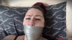 Lacey BBW Bondage: Lacey - Self Gag zábava a orgasmy po tělocvičně část 2