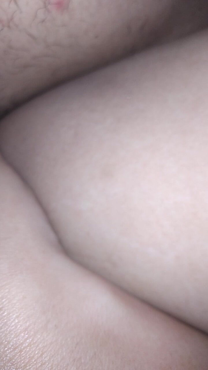 RealLoveX1: Грудастая брюнетка попросила лизательницы ударить сбоку!