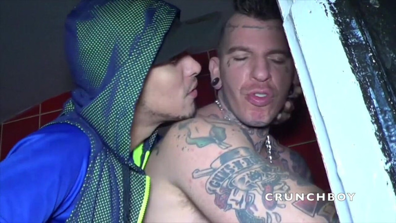 Gaybareback: Slut with tattoos used raw by top Latino master