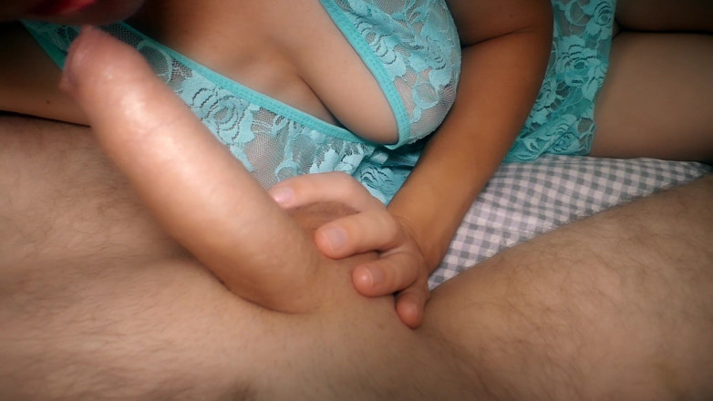 Lovers Couple: Istriku lagi asik nyepong dan ngentot kontol temanku sendiri. Tidak...