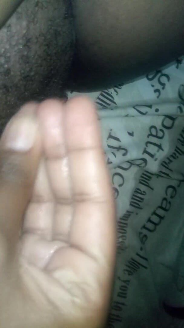 Sexy thando: Playing with my wet pussy