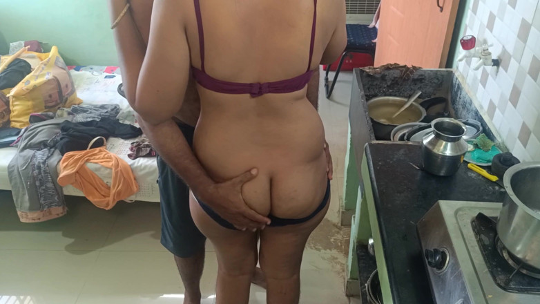 Palani69: Romanticismo posizione di dietro in cucina