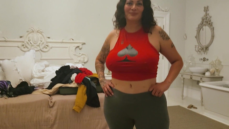 BUSSITDOWNXXX: 흑인 대물 자지 두 명과 공유하는 라틴계 여자 밀프