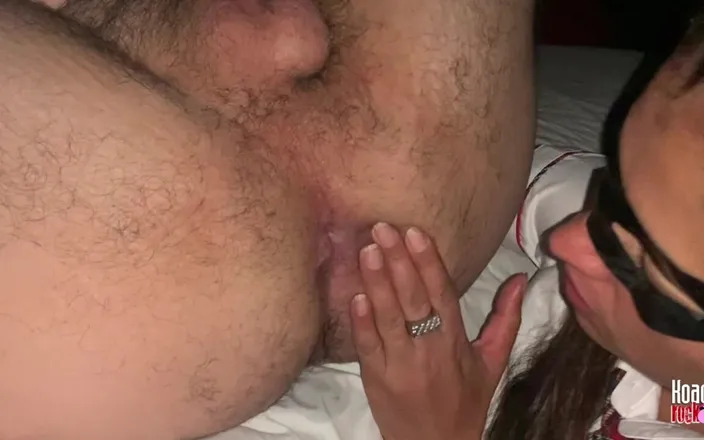 thundass: Naughty and Dirty College girl Likes to Lick Her Fingers...
