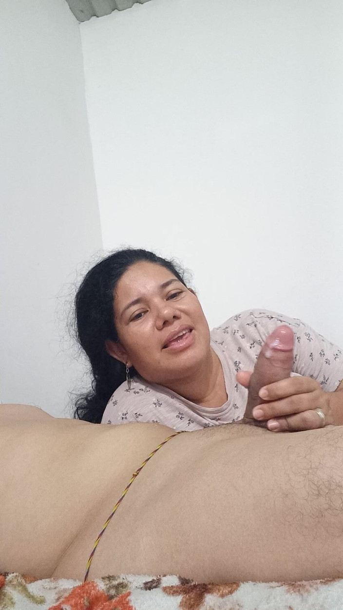 Valkyrieandluigy: La matura lo succhia