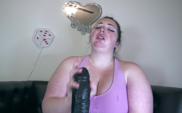 Ashley Lynn: Zakar hitam besar menyembah dengan blowjob, titjob, dan handjob