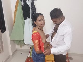Kavita _zawazawi: Indian Desi Marathi Bhabhi Wearing Saree Missionary Sex with Boyfriend