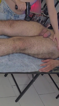 Oiled up and Open - Professional Masseur Gives Client the Full Service