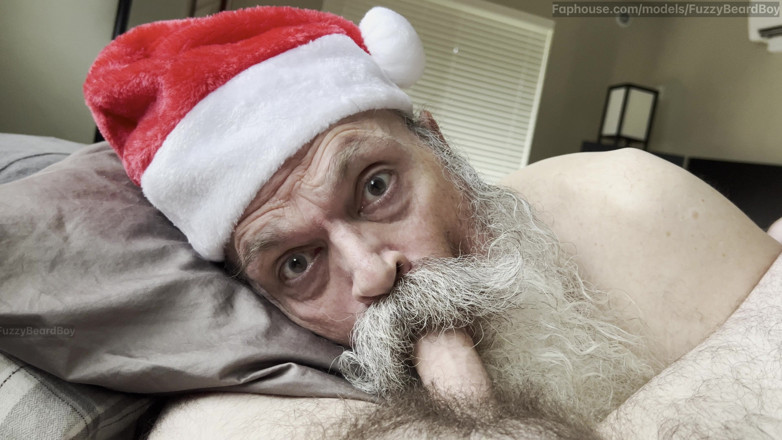 FuzzyBeardBoy: Santa Sucks Cock and Swallows Cum