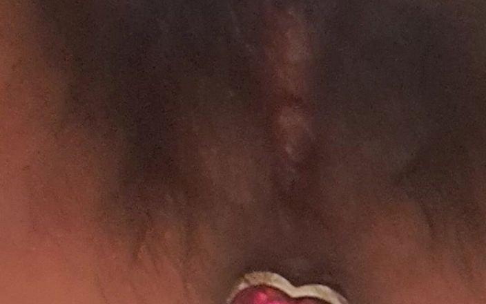 Mommy big hairy pussy: Plug anale Vista dal basso