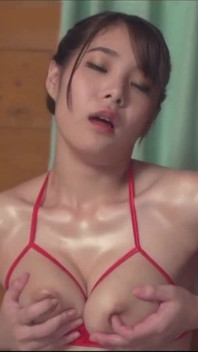 A Former Gravure Idol Known for Her Legendary Chest