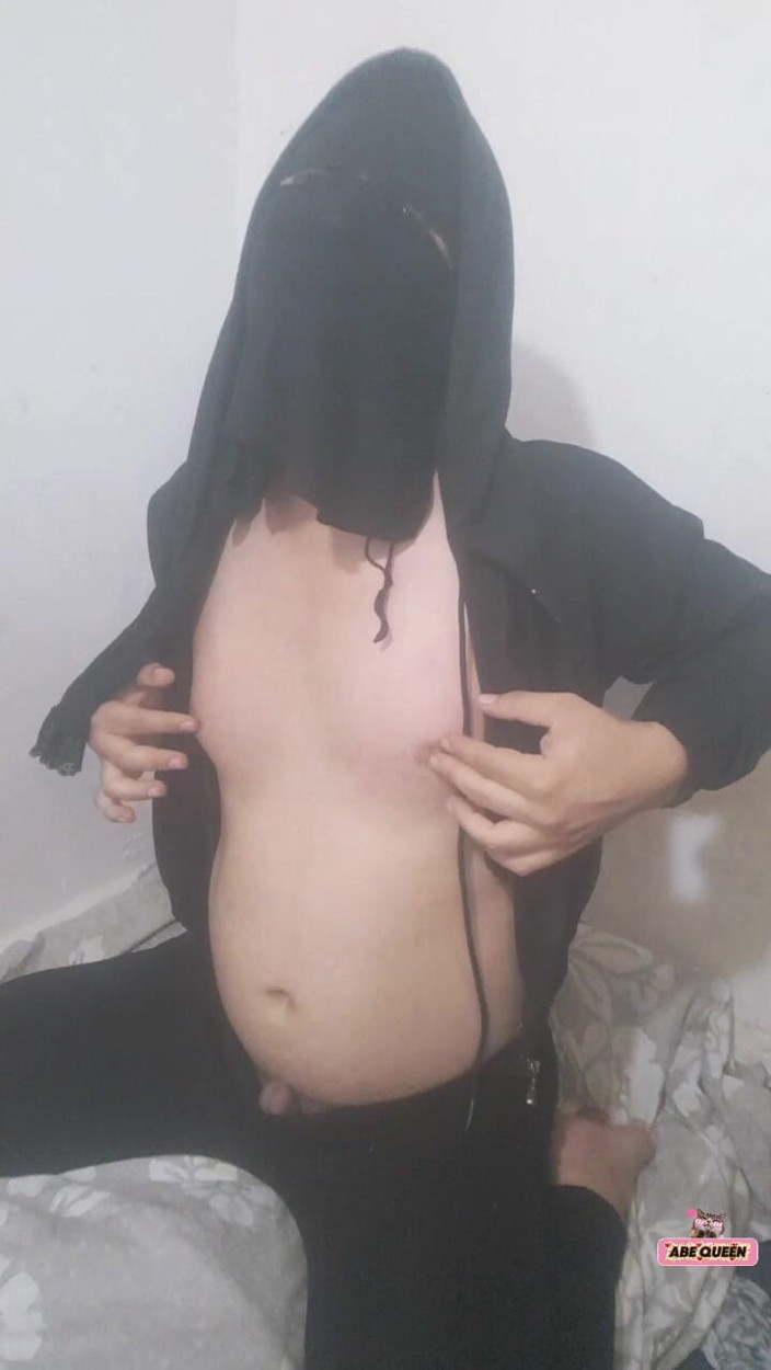 Salma Niqab: Bà chủ Ả Rập shemale salma ladyboy chơi với bobs cứng