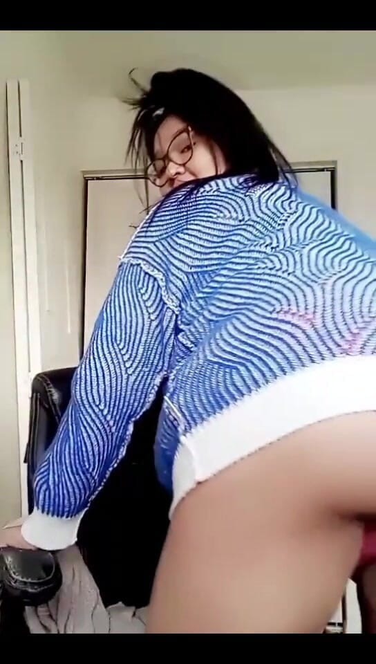 DeesDeepThroat: Feelin' a Lil Blue?