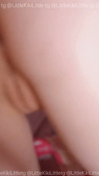 그녀의 입에 팬티를 입고 그녀의 거의 합법적인 보지에 내 단계 Daugter를 거칠게 따먹어