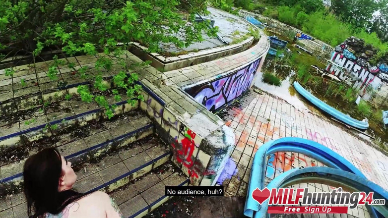 MILF Hunter 24: Follada anal dura! El cazador de milf se folla a...