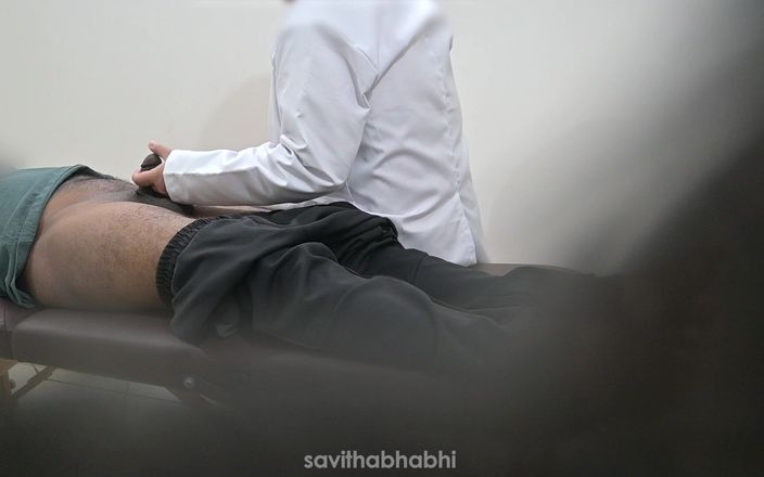 savithabhabhi: 女医生在医院检查病人