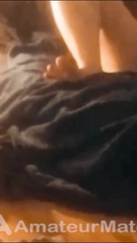 Compañero De Cuarto Atrapado Masturbándose Con El Porno... 2 Cámaras, 2 Situaciones Y Una Corrida Final, Casi Manos Libres