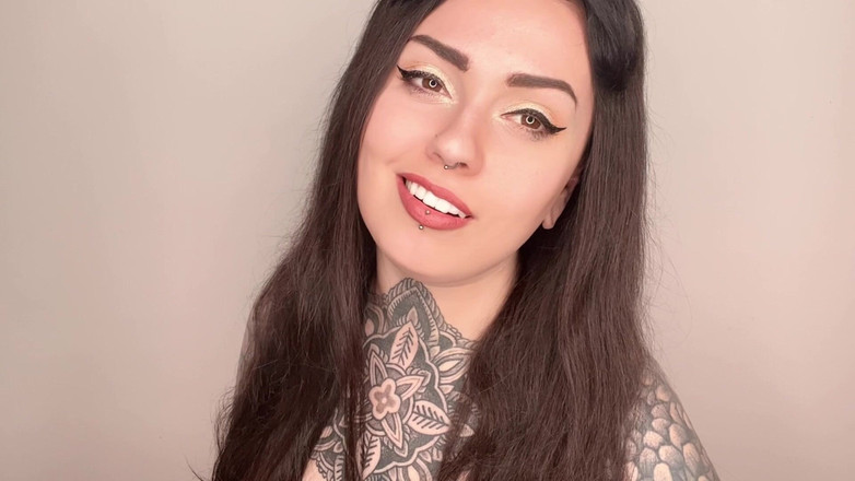 Miss Valentina: Mengunci awak dalam Chastity Gfe