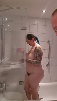 Soapy Shower Bts Elizabethhunny & Chriscoxxx