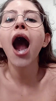 Fetish Cum Play Gargling Swallowing
