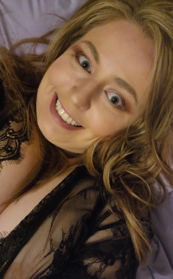KinkyKatie: Jag har den slampigaste heta fru fantasin!