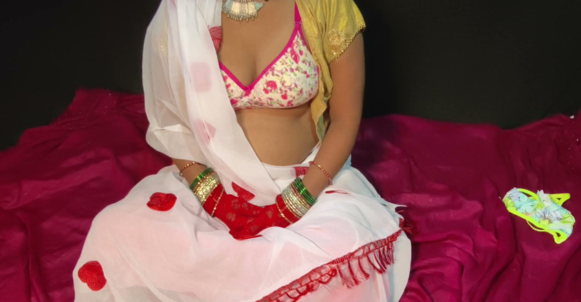 DESI PARO: Istri india nyepong suaminya dengan kasur sprei warna putih! Video...