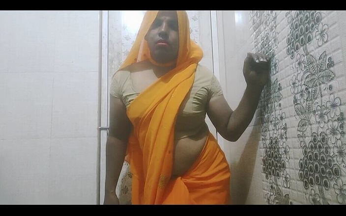 Sonu sissy: Sexy Sonusissy Navel Strp în sari