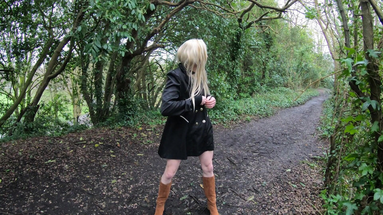 The Midnight Minx: Forest Track Stop and Wank Fun X
