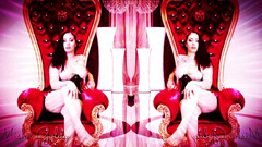 Goddess Misha Goldy: Inginocchiati e adora la tua regina! Implorami di possvenire te! (Aggiunto...