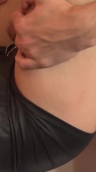 Video eksklusif bareback: cewek seksi ini suka banget dicrot di muka setelah ngentot