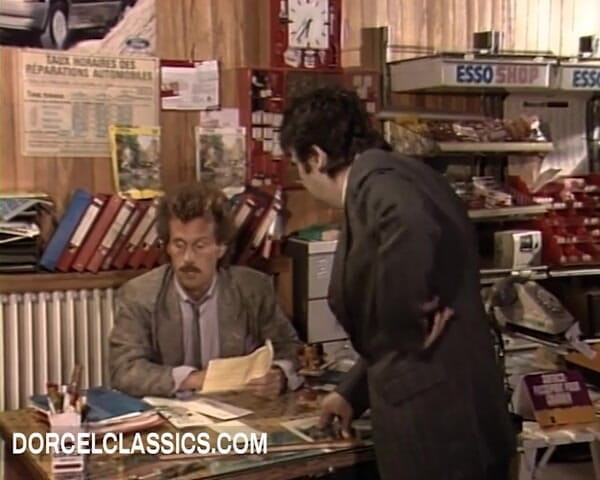 Dorcel classics: O muie sub birou