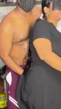 Desi Stepfather Ne Adult Stepdaughter Ko Ghar Mein Akela Paakar Choda Hardcore Hindi