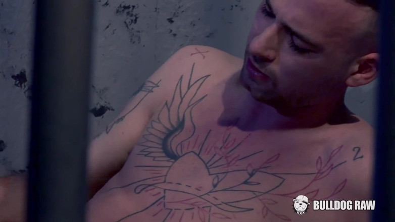 BullDogXXX: Chov ve vězení – potetovaný vězně