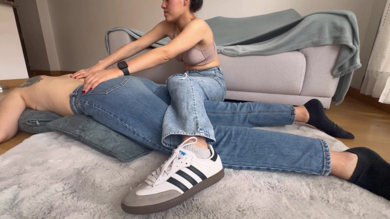 scarlettandc: 이웃의 후장 냄새를 맡는 페티쉬를 채우다