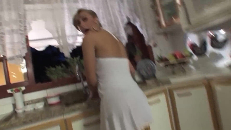 Backdoor Films: Latina nena es follada duro por un chico cachondo