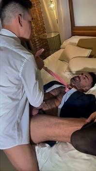 mere sahakarmi mujhe soot men chodta hai