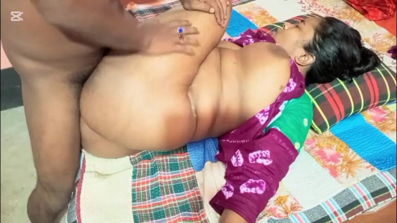 Riyamoni: Ho fatto sesso a pecorina dall'amante indiano