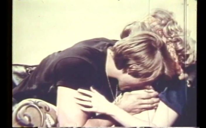 Vintage Usa: Vintage Orgy of Beautiful Sluts Fucked and Cummed on Ass...