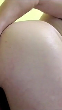 Anal mit dildo in mehreren positionen