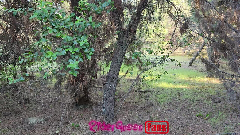 Riderqueen BBW Step Mom Latina Ebony: Riderqueen Bersendirian, di luar, Video Peminat